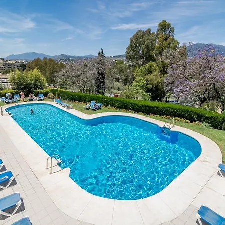 Stunning 2 Bedroom Townhouse With Serene Terrace And Charming Mountain Views Dom wakacyjny *