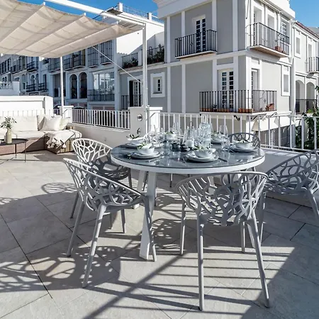 Stunning 2 Bedroom Townhouse With Serene Terrace And Charming Mountain Views * Μαρμπέλλα