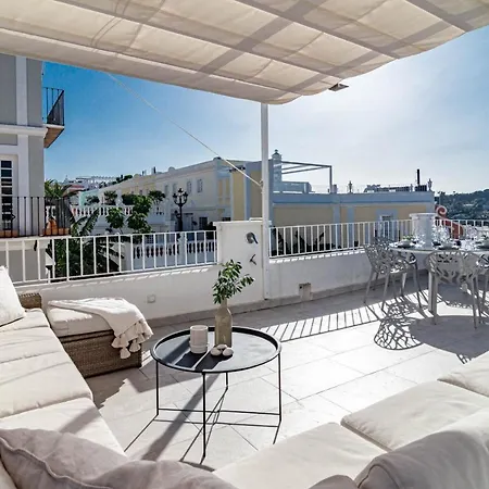 Stunning 2 Bedroom Townhouse With Serene Terrace And Charming Mountain Views Σπίτι διακοπών *